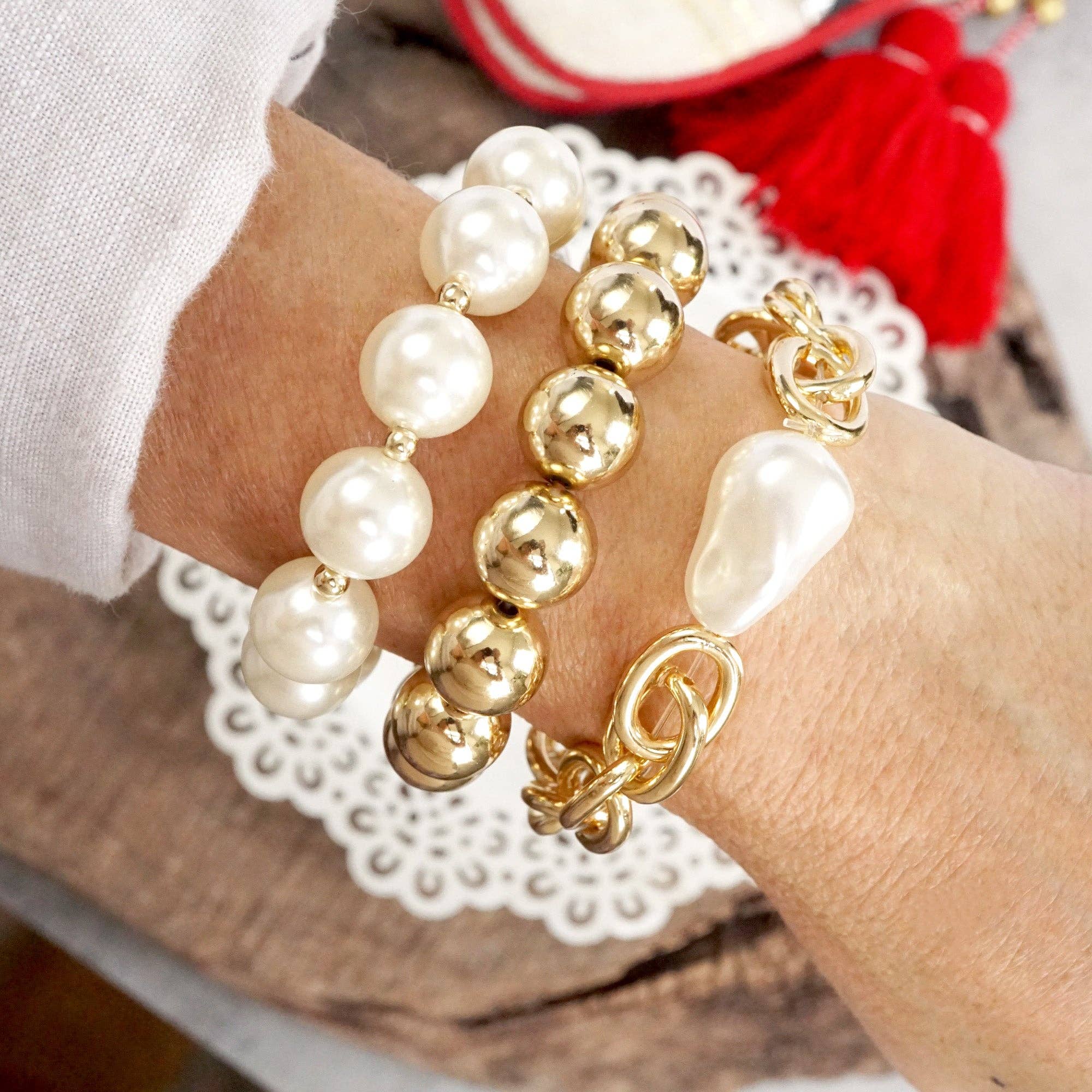 Chunky Chain and beads bracelet set pearlized and golden large ball beads - Image 5