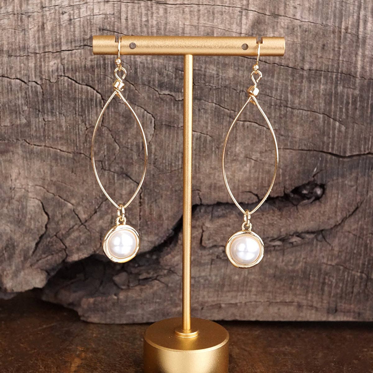 Glow Line – Golden Wire Drops with Bezel Pearl - Image 2