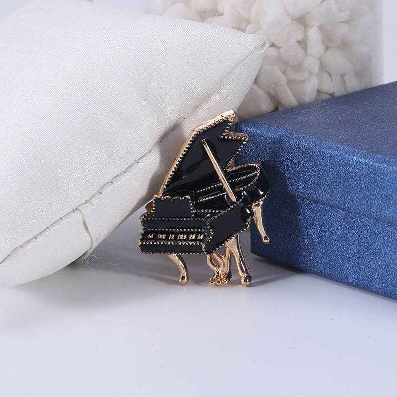 Piano Alloy Brooch : Black