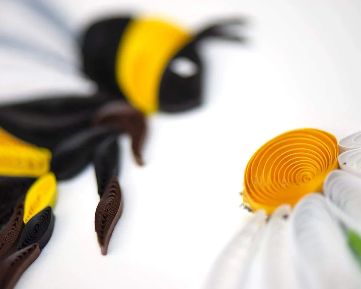 QuillingCard Bumble Bee - Image 2