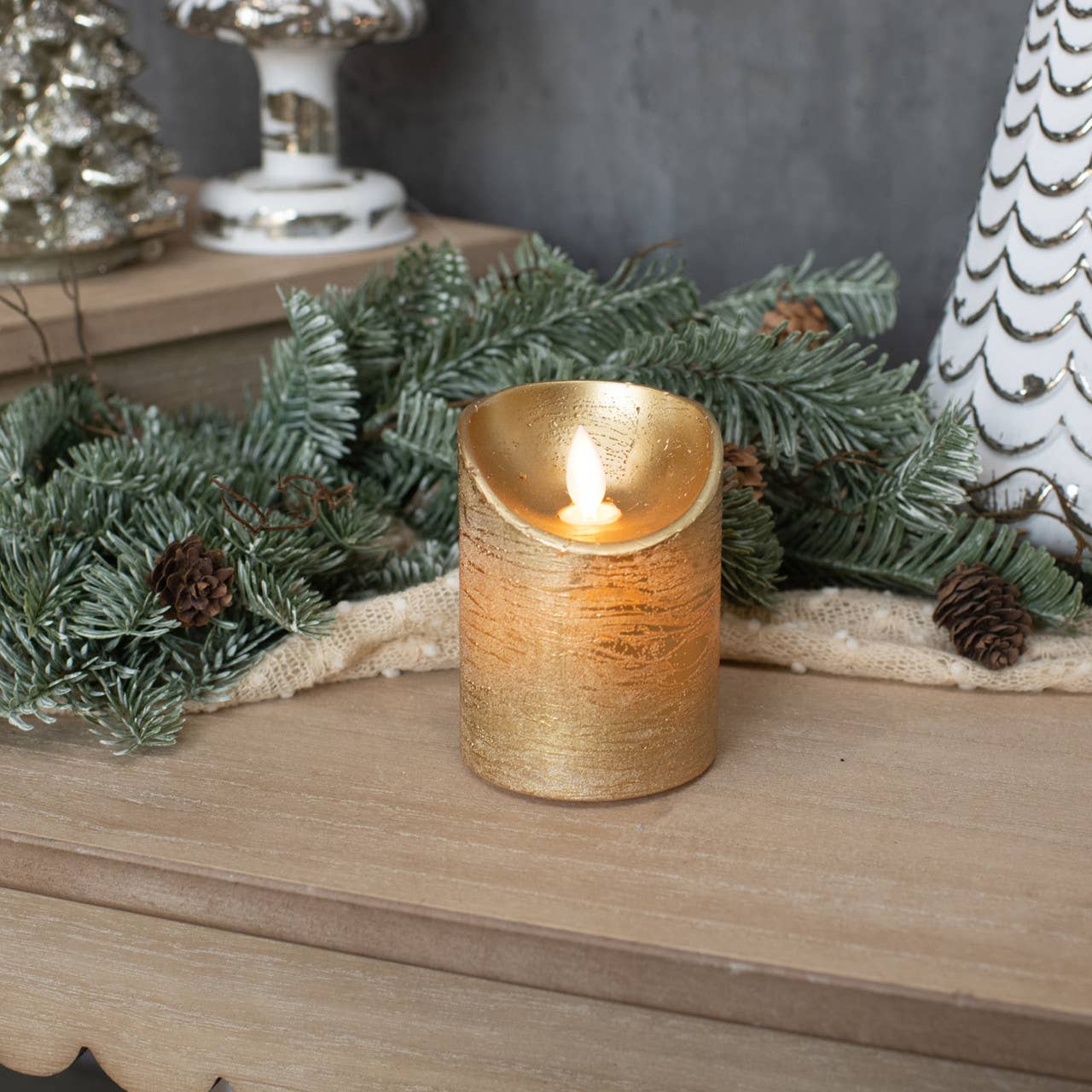 4" MOVING FLAME GOLD PILLAR CANDLE - Image 3