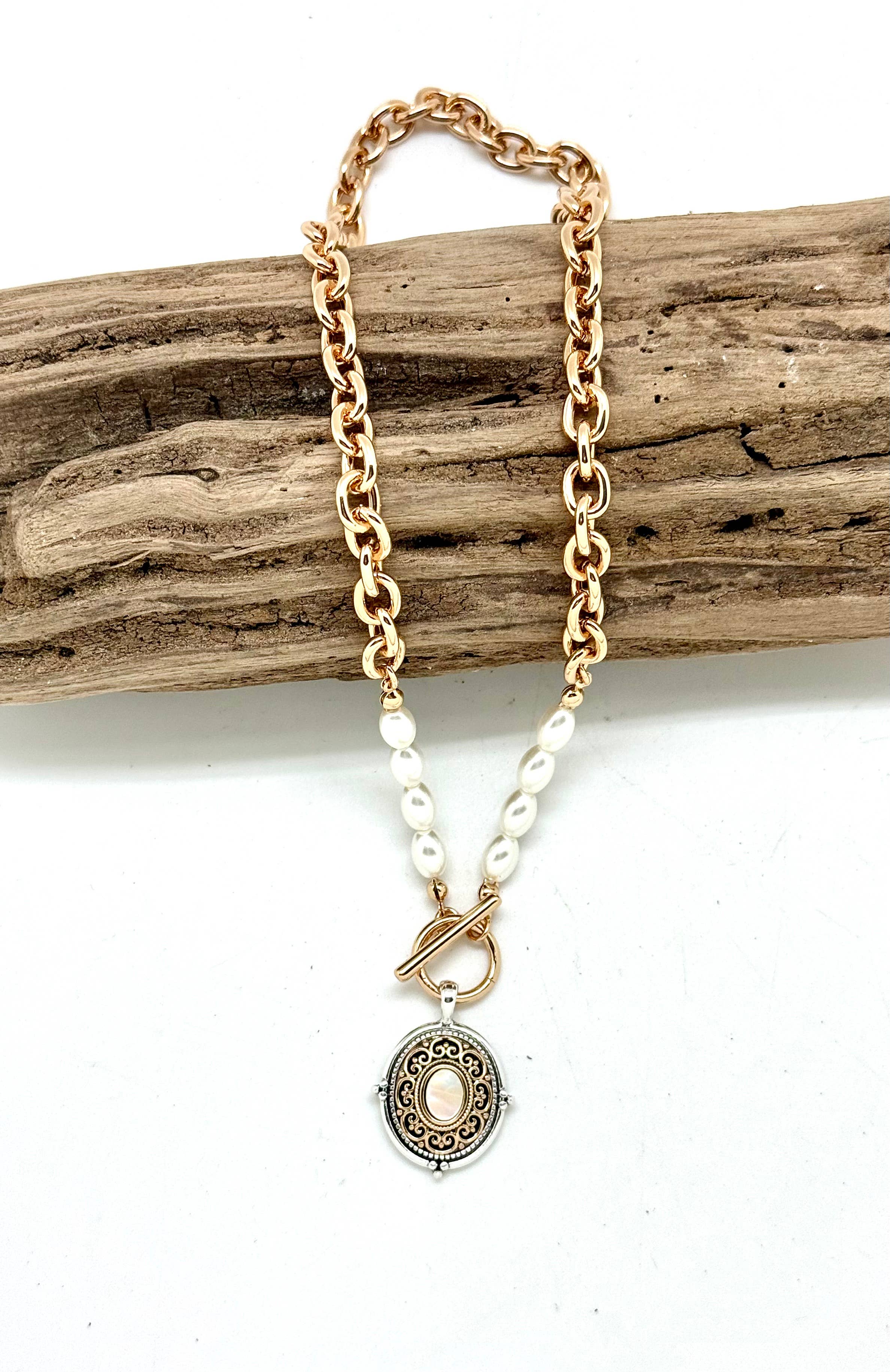 Necklace Alloy Plated Gold Chain w/Pearl Glass, Mother of Pearl18”