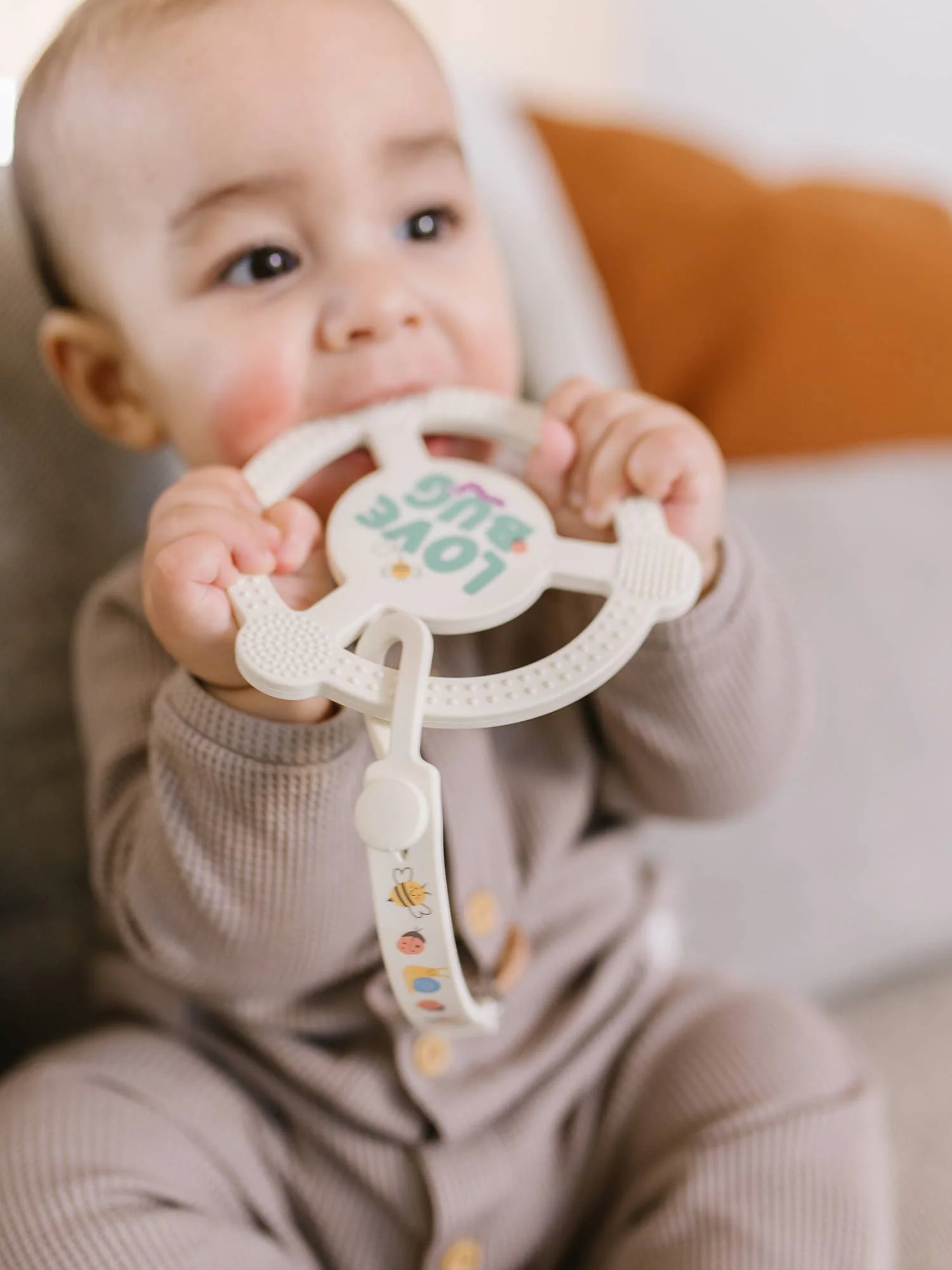 Silicone Teether Ring with Detachable Clip Love Bug - Image 4