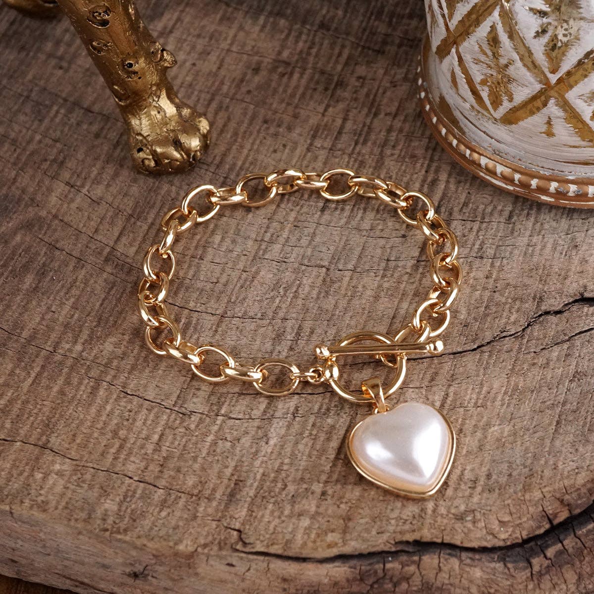 Pearlized Puffy Heart Toggle Chain Bracelet in Gold - Image 4