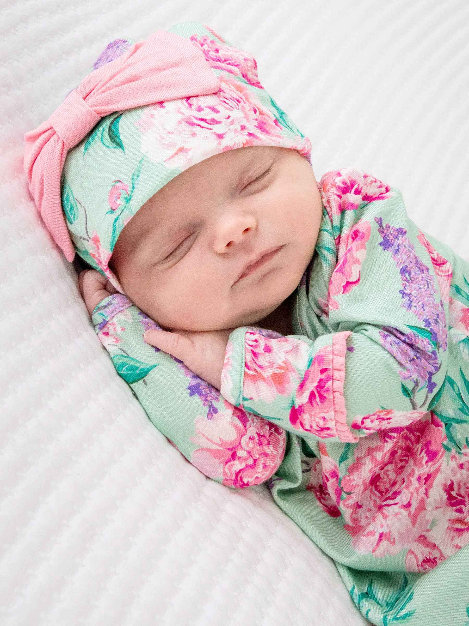 Baby Girls Bamboo Sage Knotted Sleep Gown & Bow Hat Set: Green / Newborn-3m - Image 2