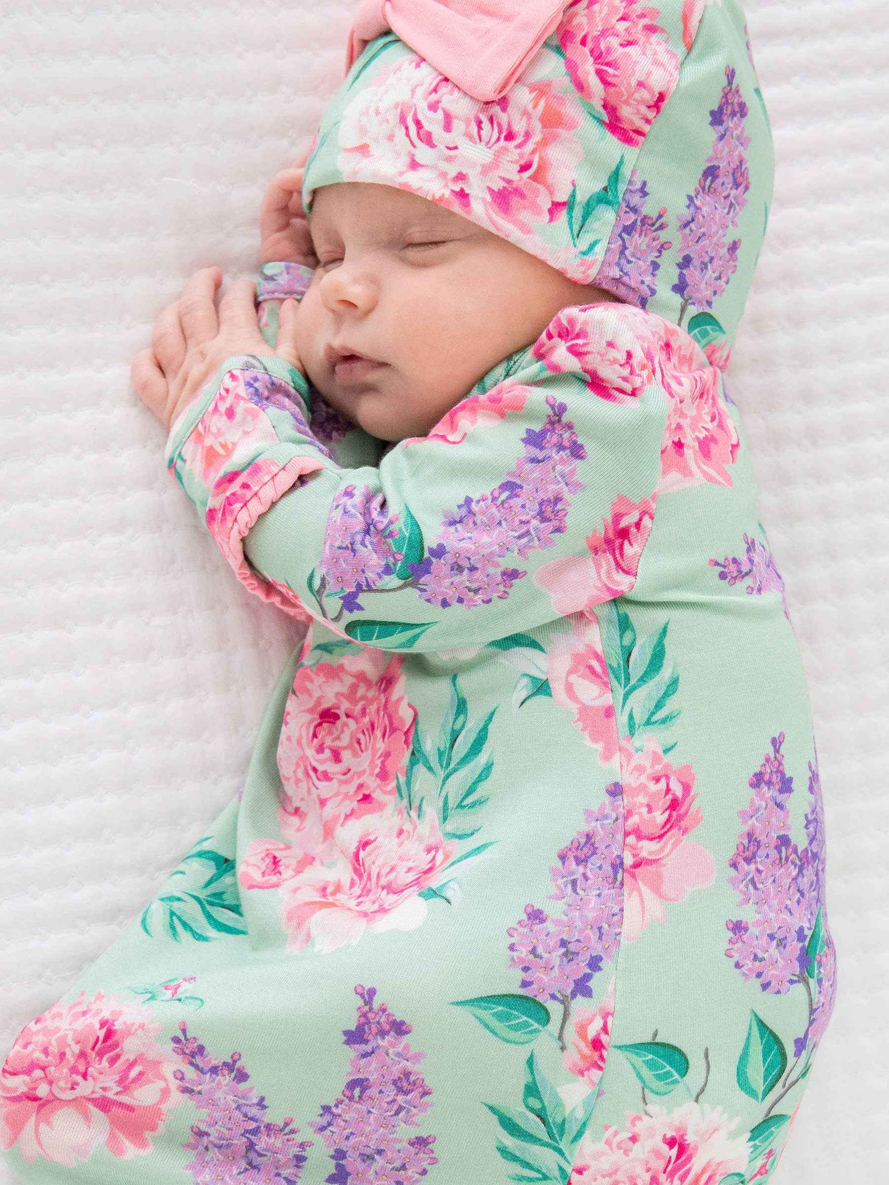 Baby Girls Bamboo Sage Knotted Sleep Gown & Bow Hat Set: Green / Newborn-3m - Image 3
