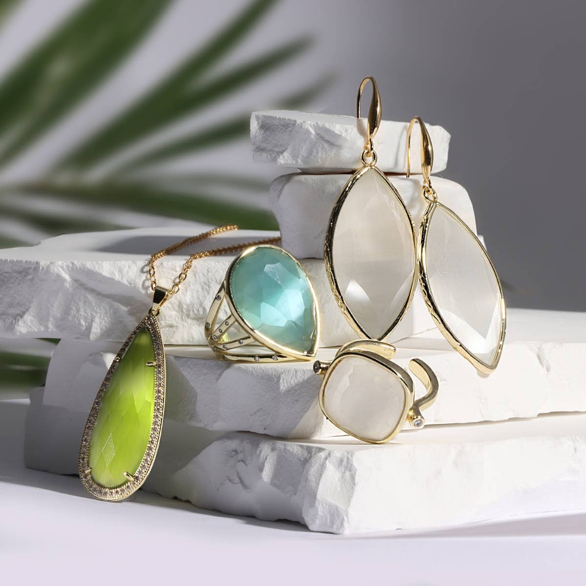 Long Shimmer Stone Pendant Necklace - Image 6