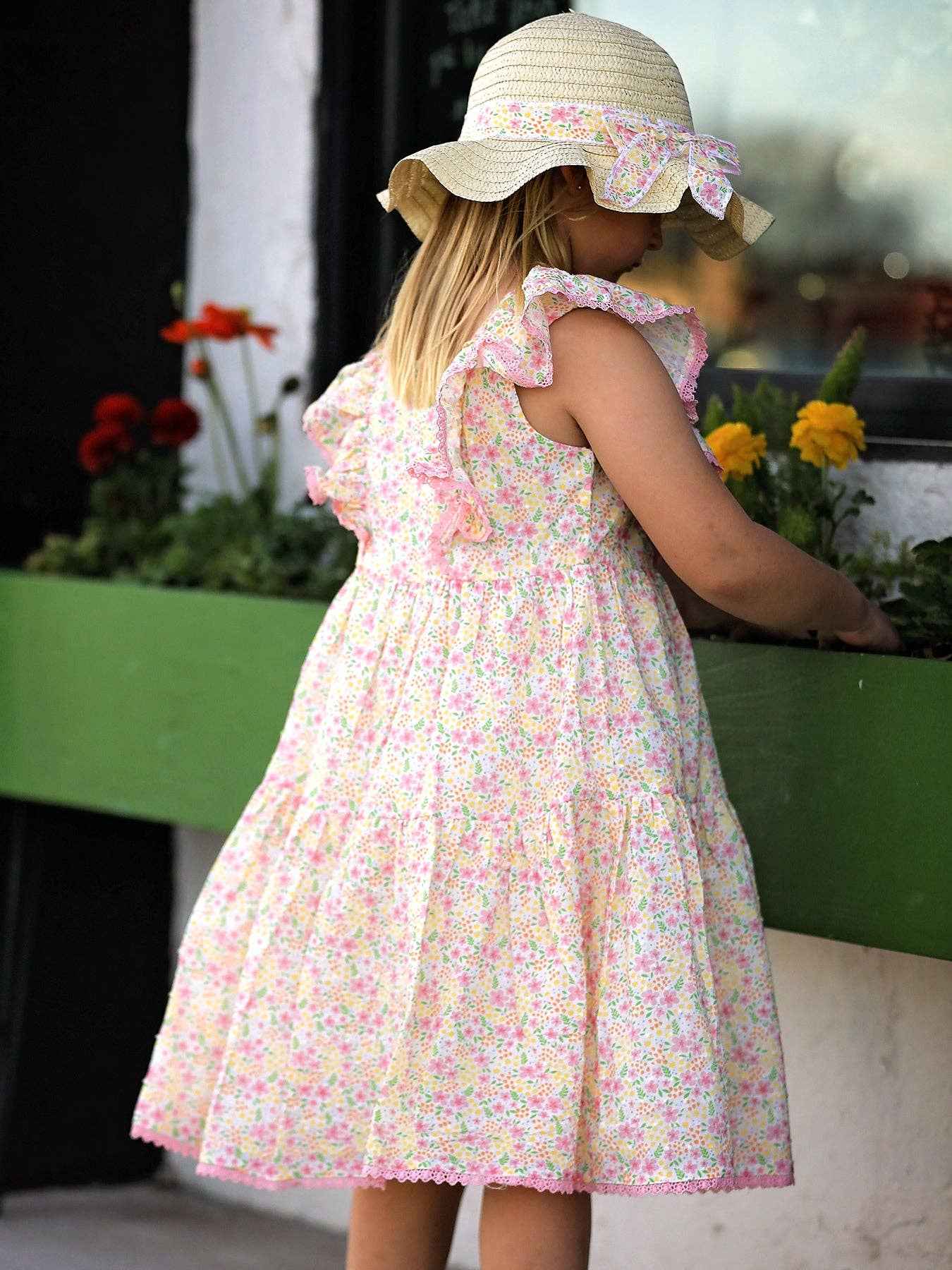 Spring Floral Girls Ruffle Dress With Bow Straw Hat Set: 6 - Image 4