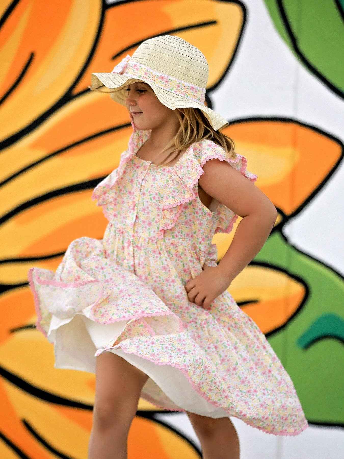 Spring Floral Girls Ruffle Dress With Bow Straw Hat Set: 7 - Image 5