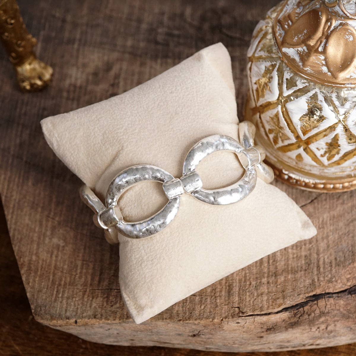 Chunky Hammered Link Stretch Bracelet - Image 4