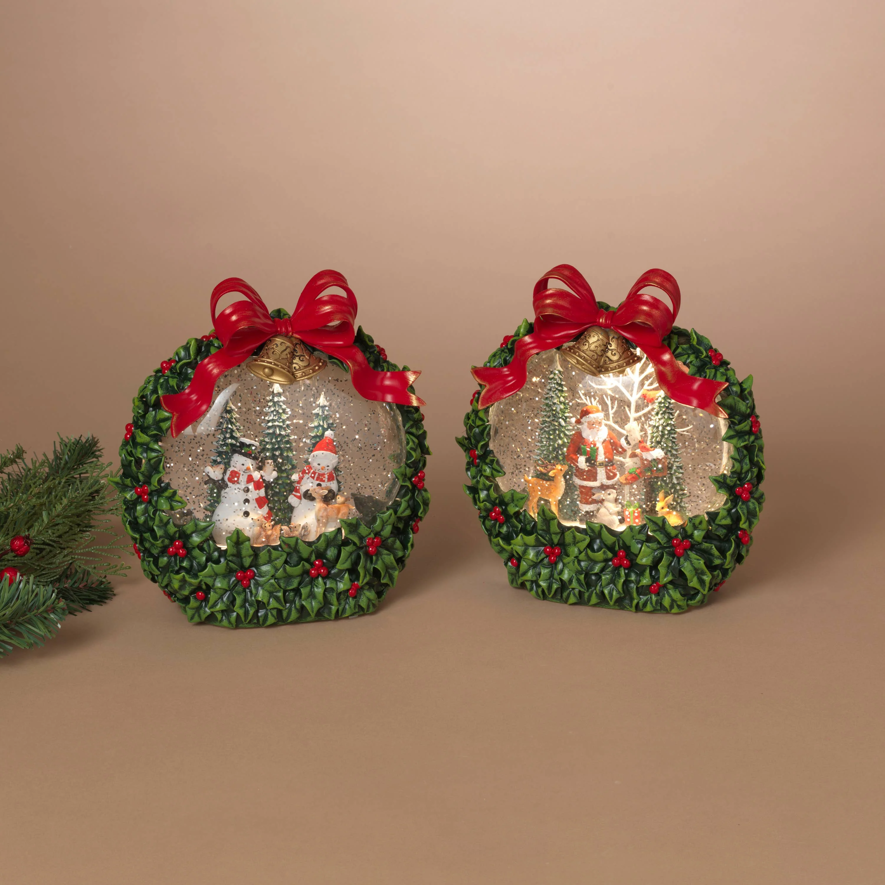 Lighted Spinning Water Globe w/ Holiday Scene