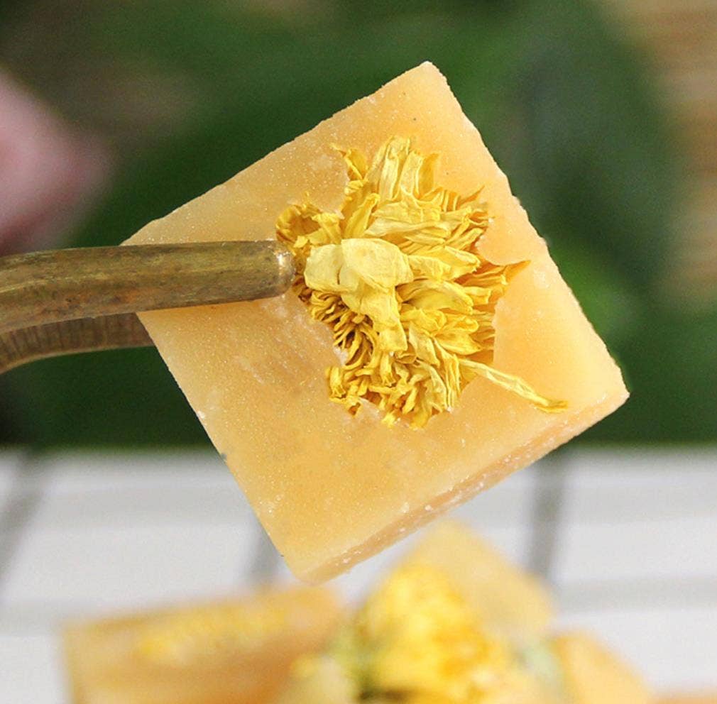 Gourmet Honey Sugar Cubes with flowers and fruit - Image 4