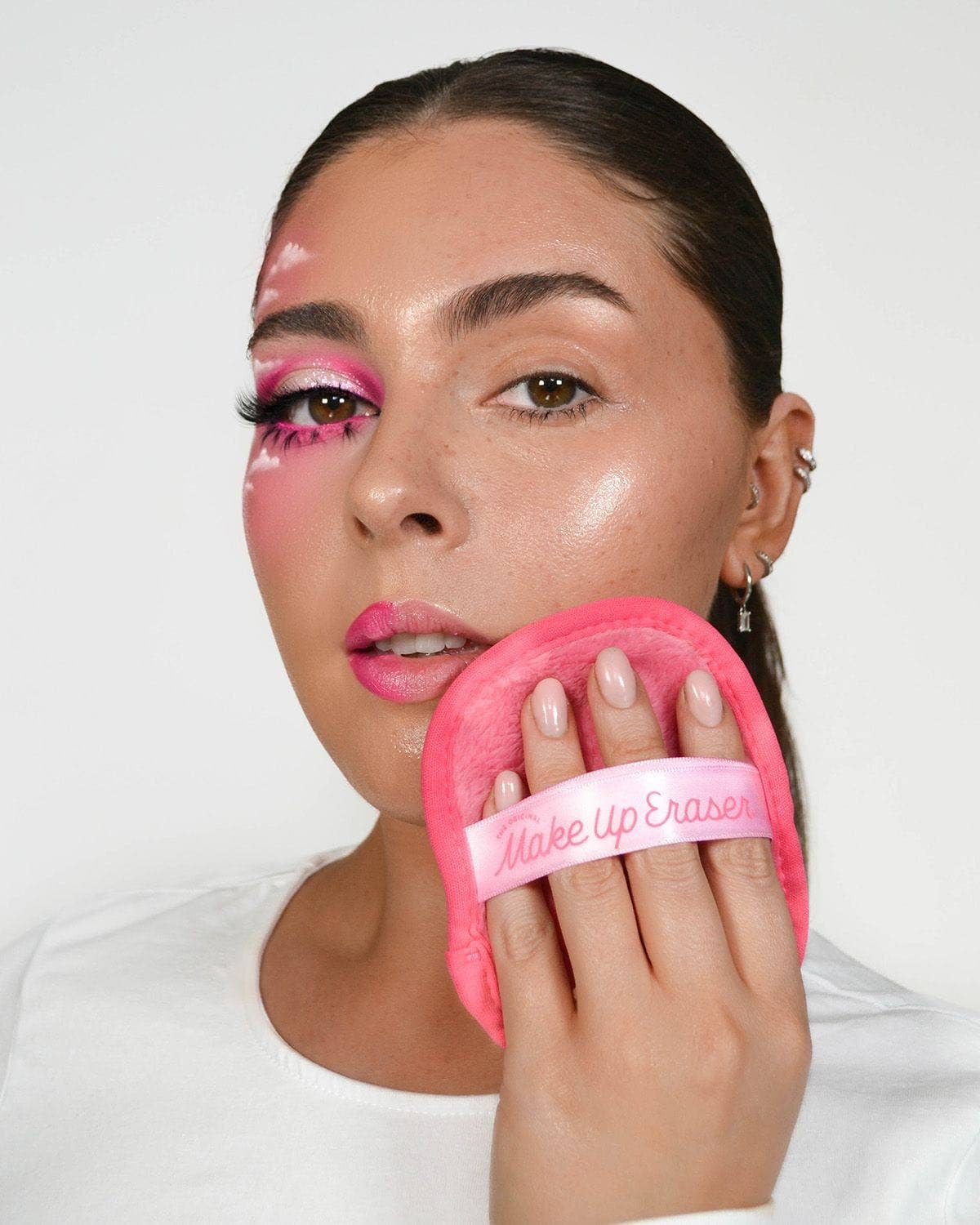 The Original MakeUp Eraser - The Pink Daily MakeUp Eraser - Image 2