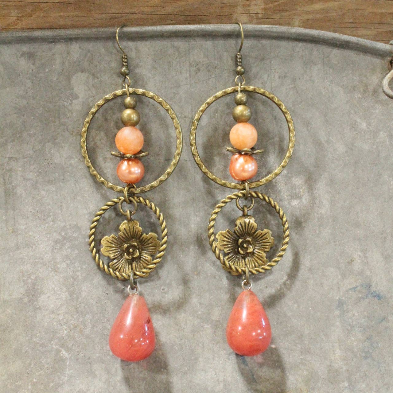 Hop To It Bunny Blush Dangle Earrings - Image 2