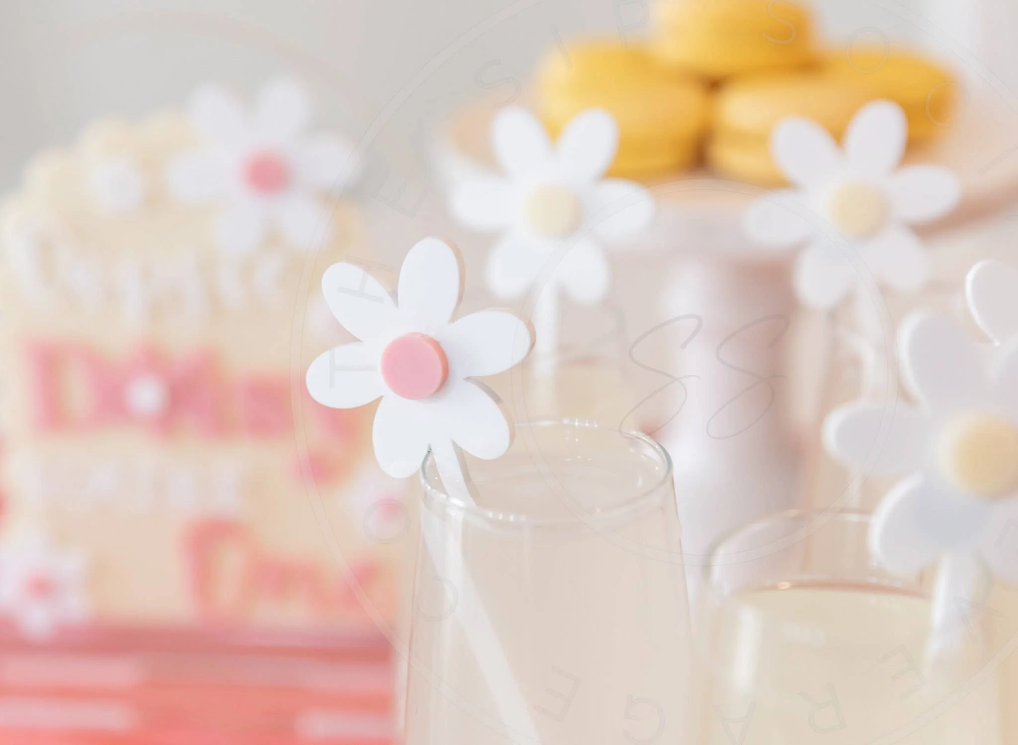 3D Daisy Layered Drink Stirrers Set of 5 Swizzle Sticks - Image 3