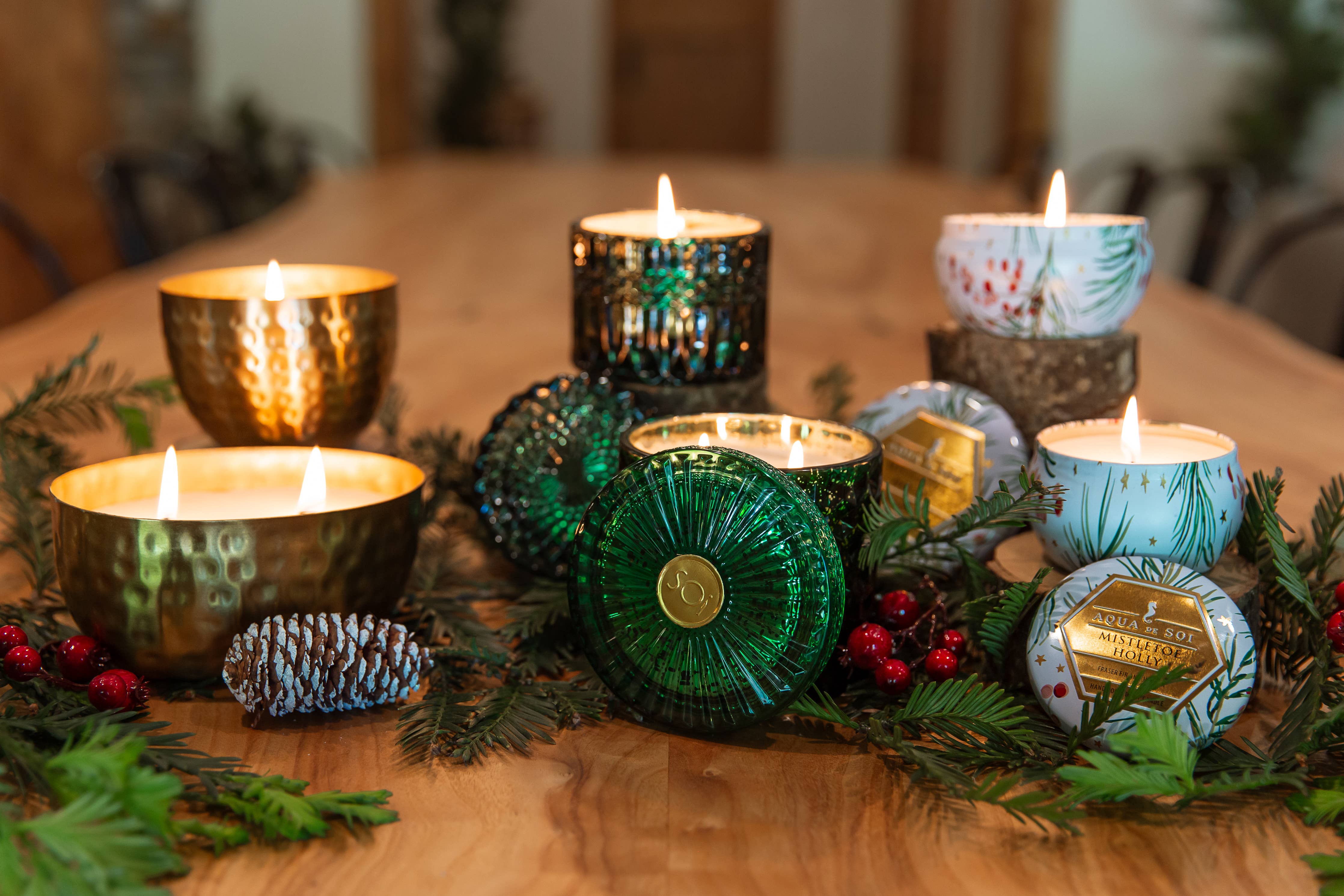 The SOi Company - Mistletoe & Holly 8oz Petite Shimmer Candle 8oz - Image 2