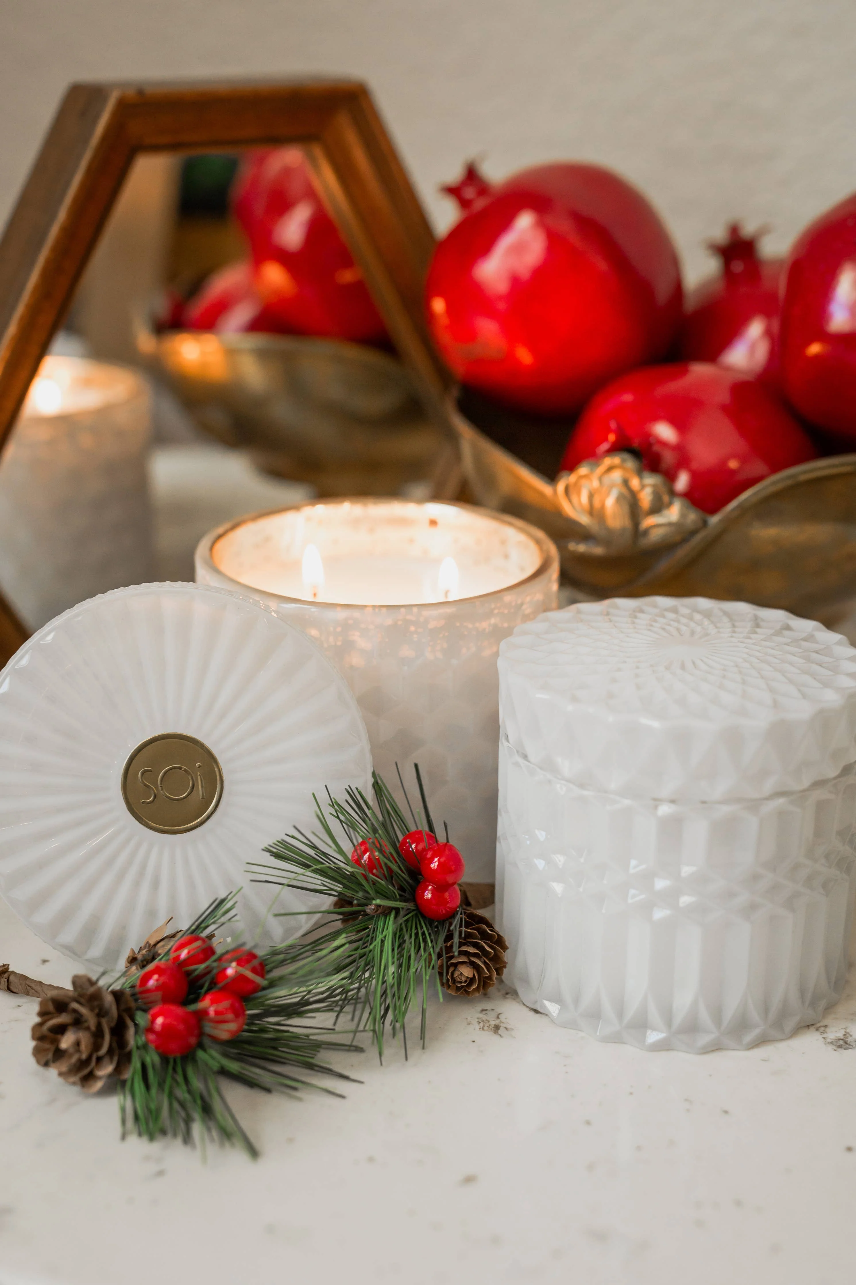 The SOi Company - Winter Wonderland 8oz Petite Shimmer Candle (White) - Image 3