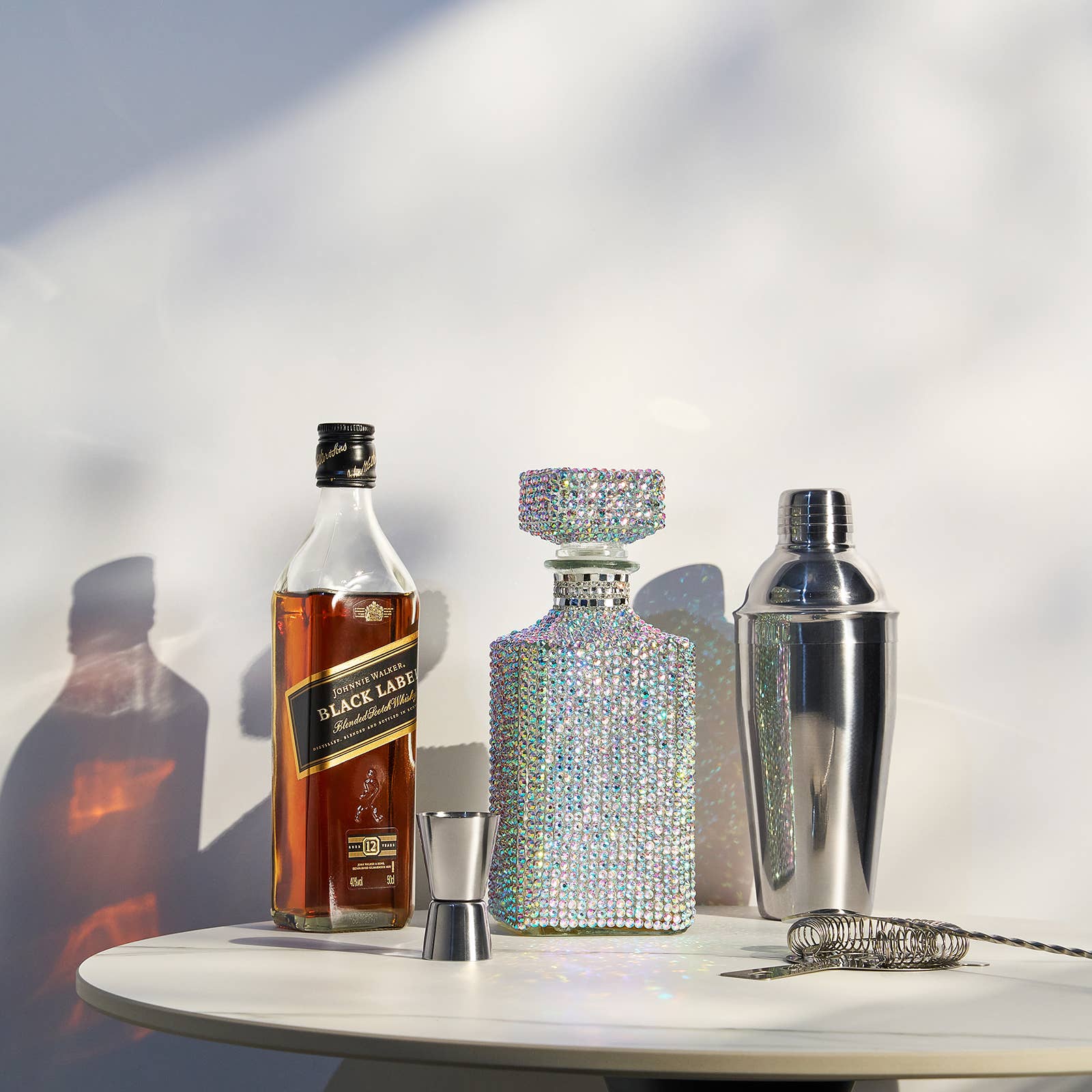 Unique Diamond Rhinestone Decanter | Bling 730 mL - Image 7