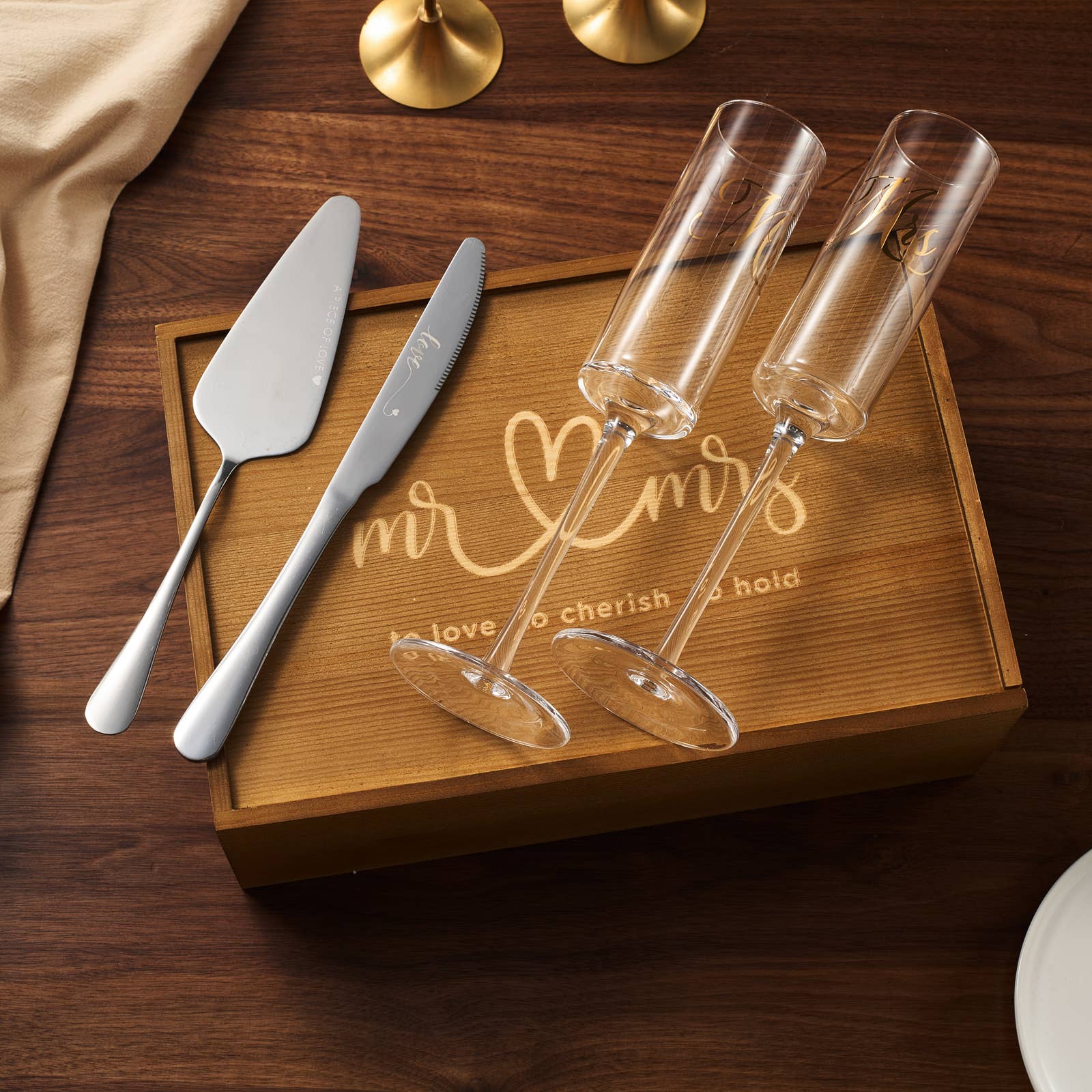 Wedding, Bridal Mr & Mrs Champagne Flutes Gift - Image 6