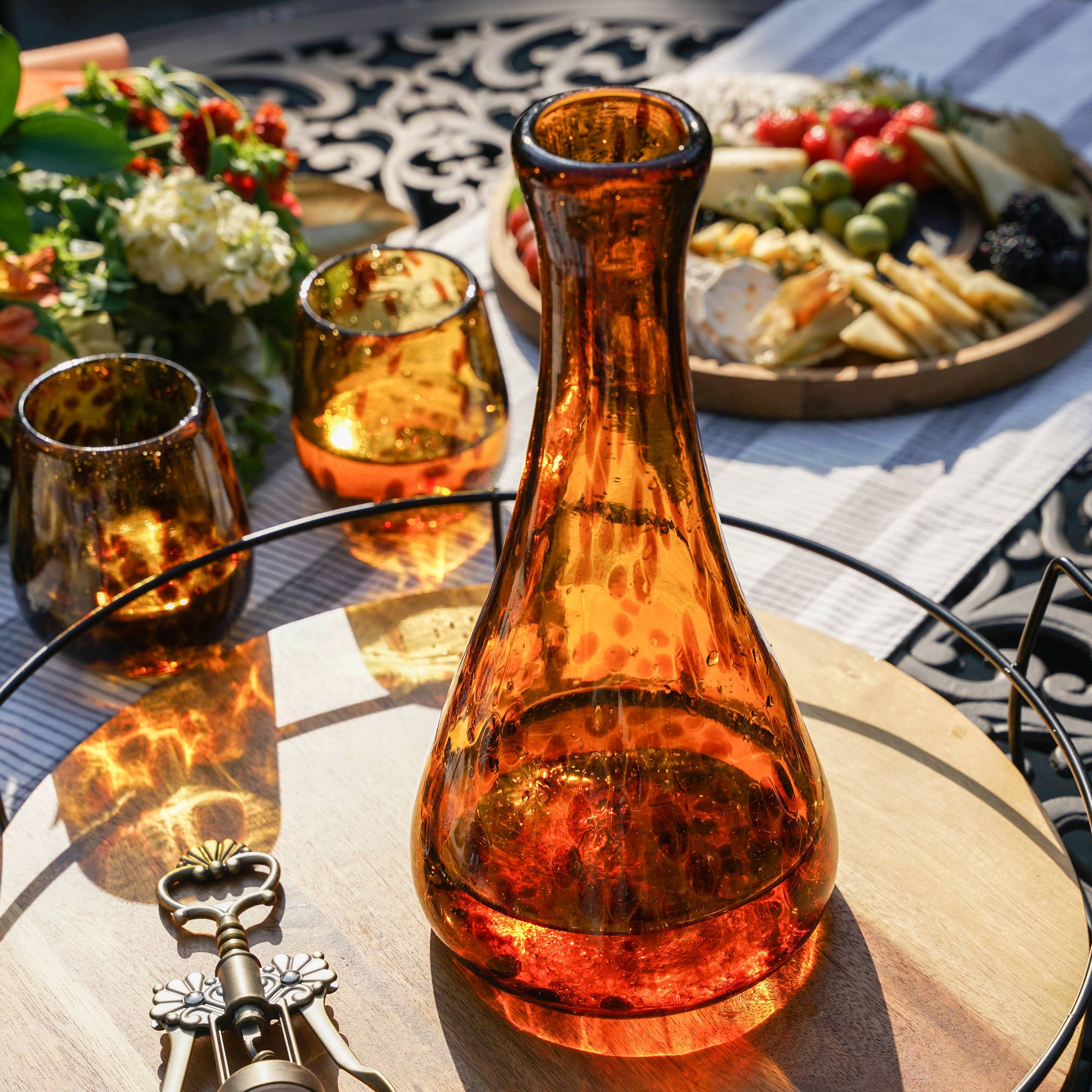 Twine - Segunda Vida Tortuga Hand Blown Recycled Glass Wine Decanter - Image 3