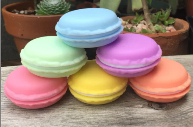 Maccaron Lip Balm Compact - Image 2