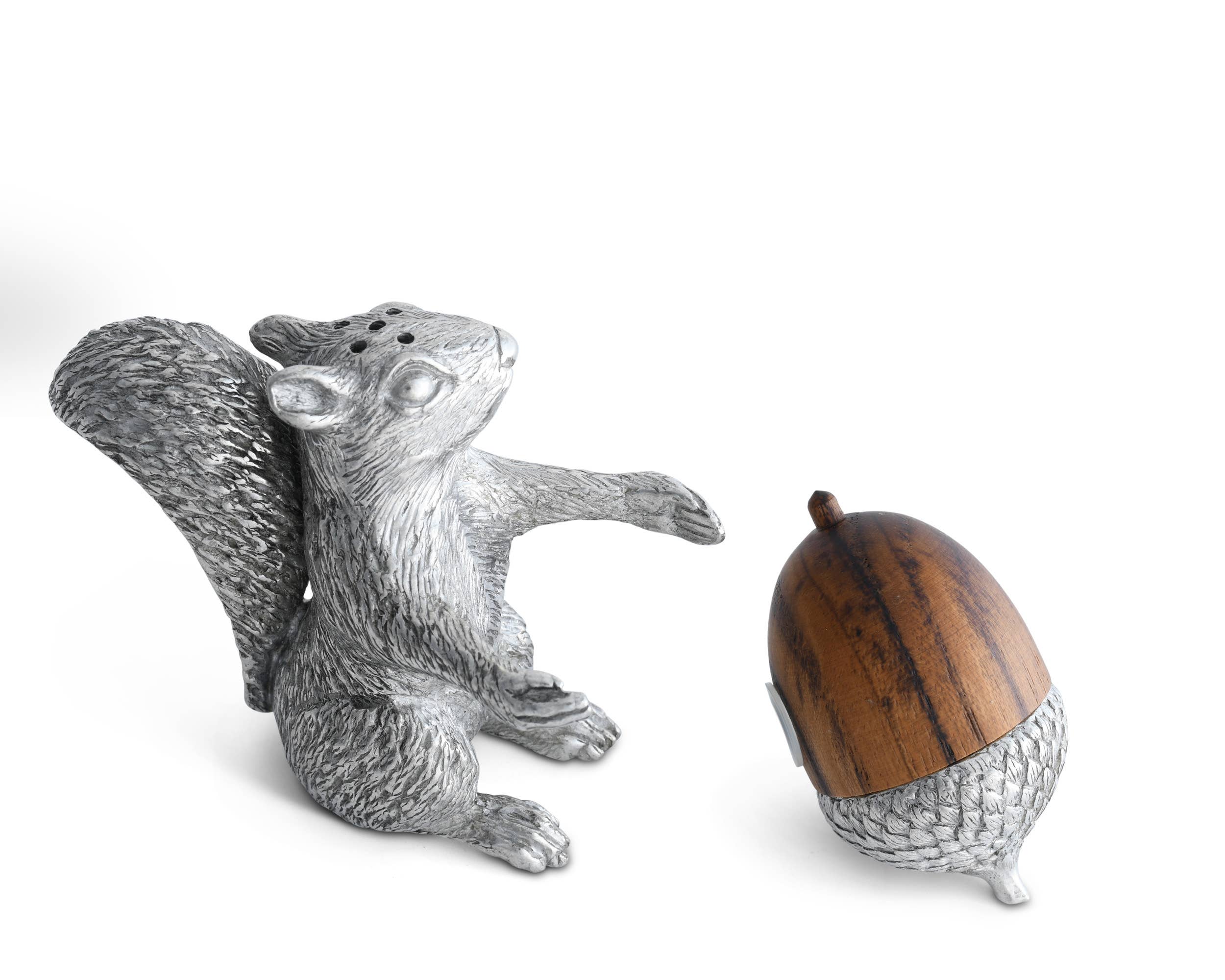 Squirrel with Wood Acorn Salt & Pepper Set (2 pc set) - Image 3