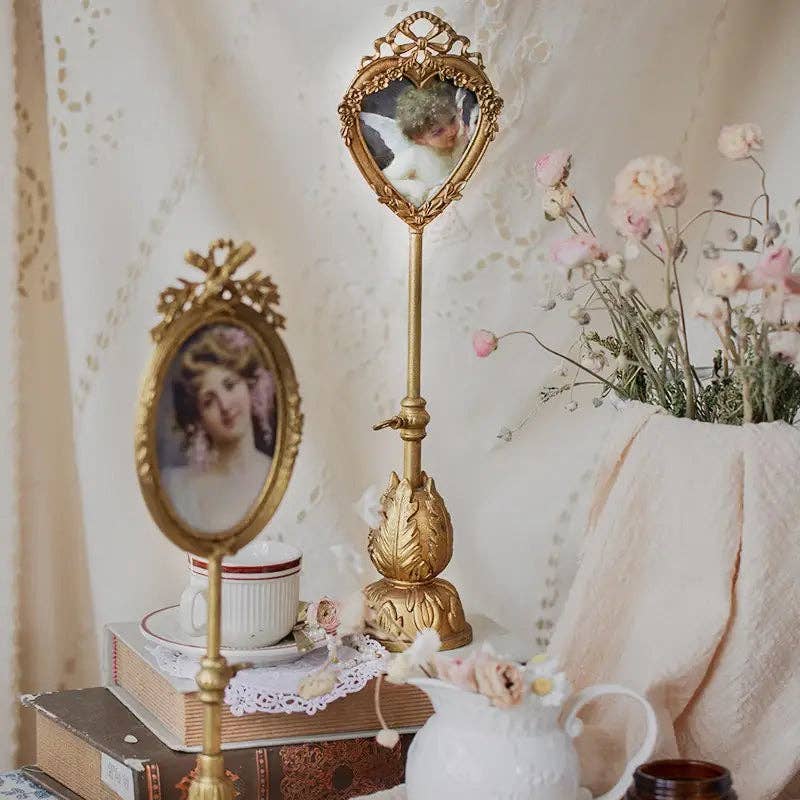 VINTAGE PEDESTAL PHOTO FRAME - Image 2