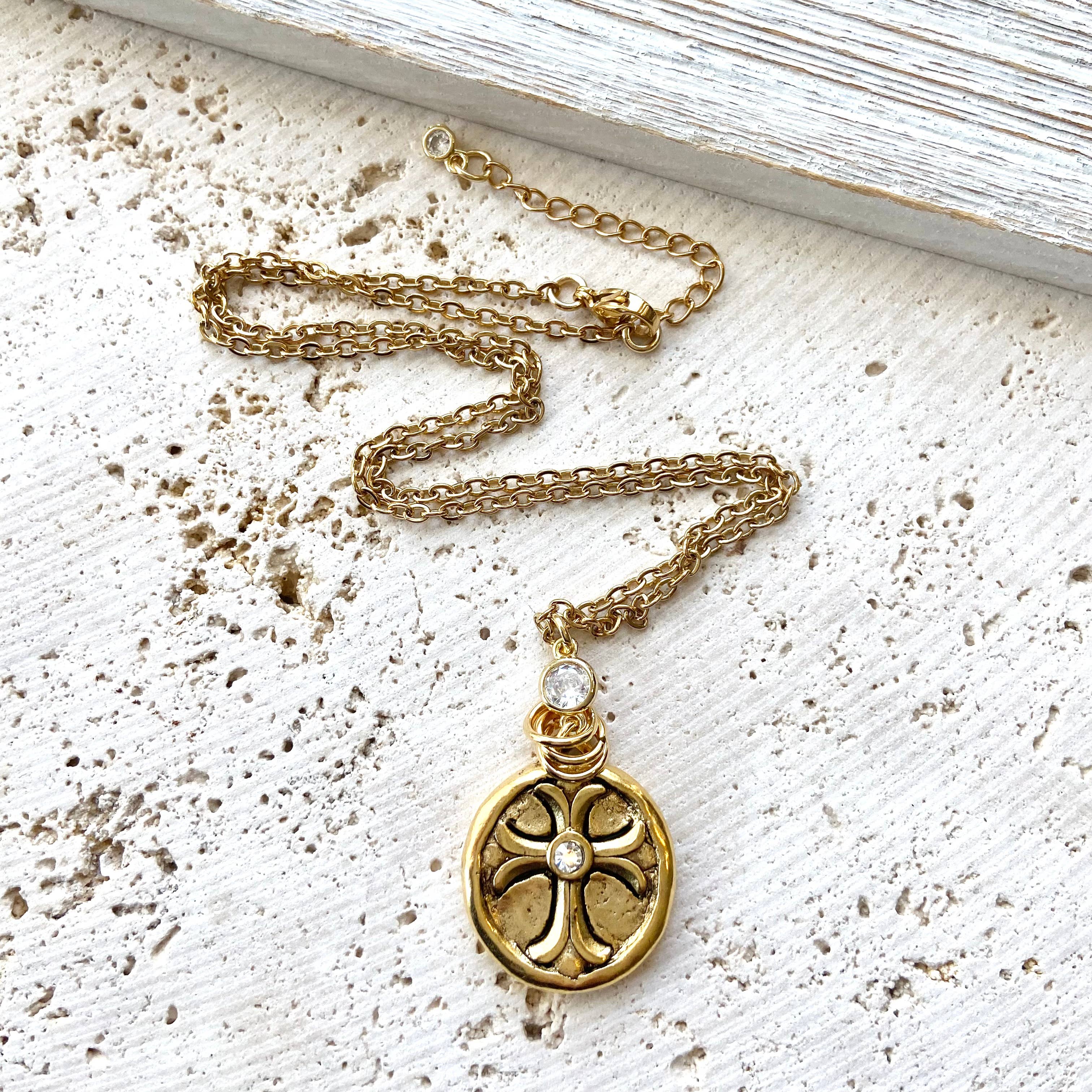 Vintage Cross religious jewelry necklace - Image 5