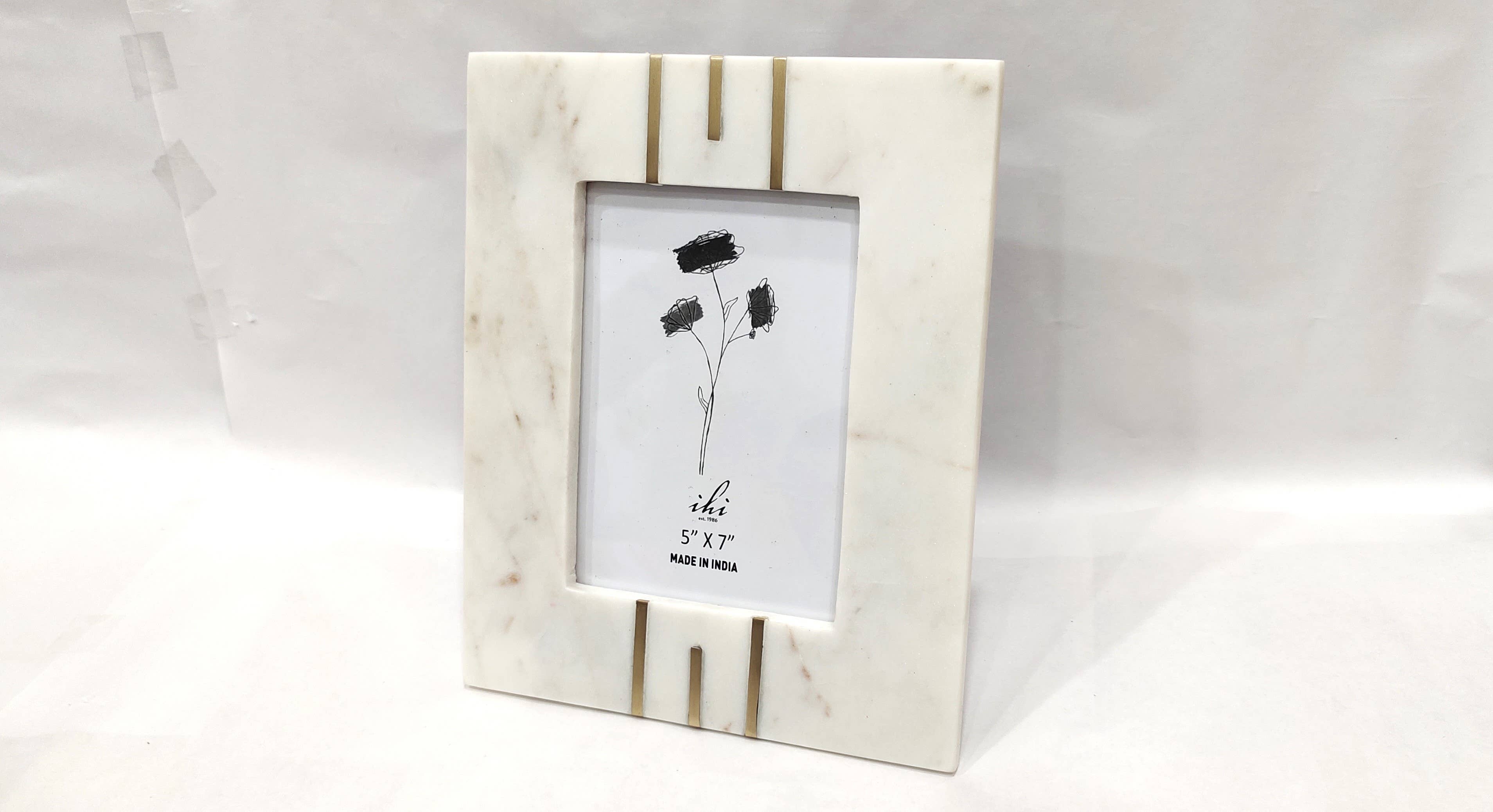White Marble Photo Frame W/brass